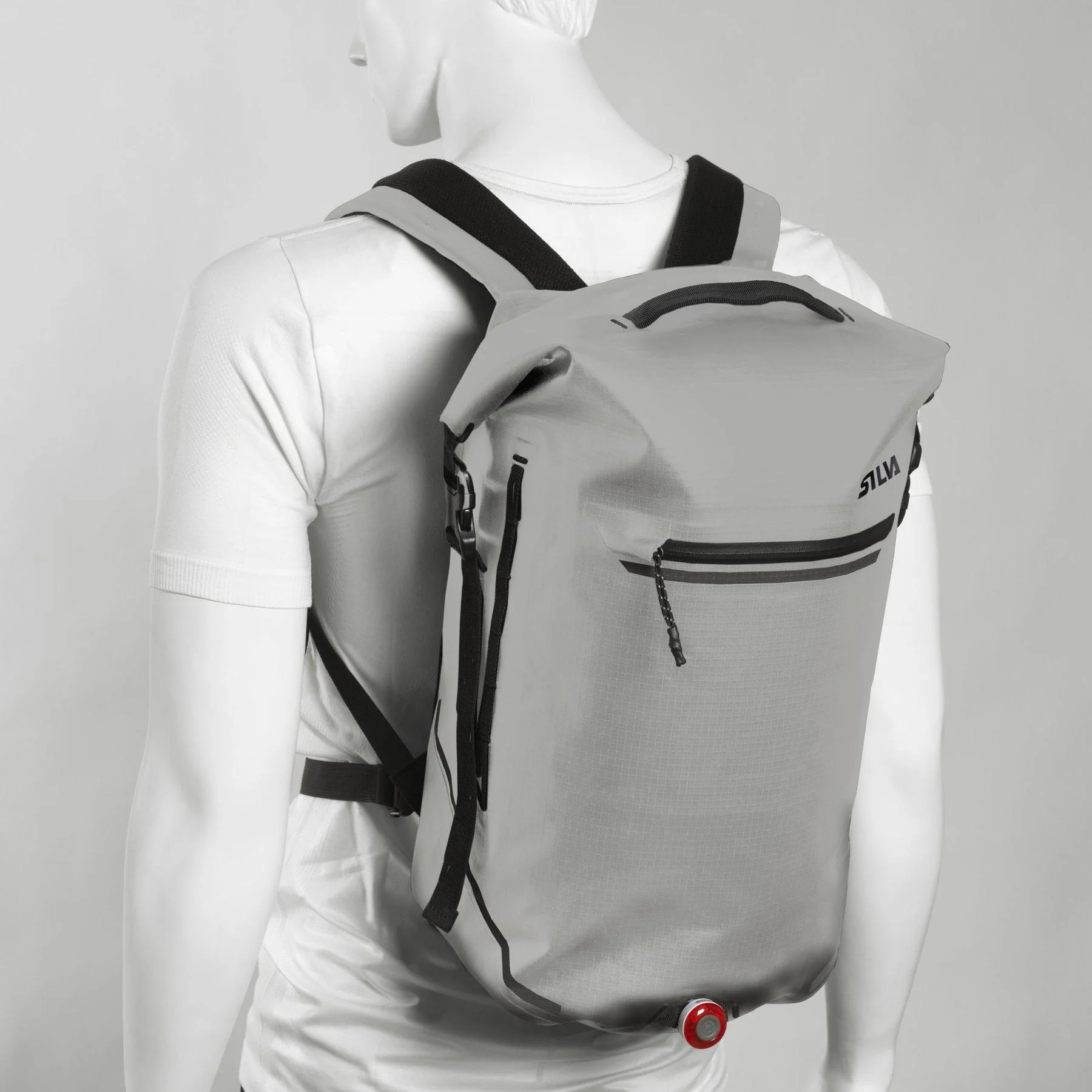 360 Orbit 25L - Silva - Image 4