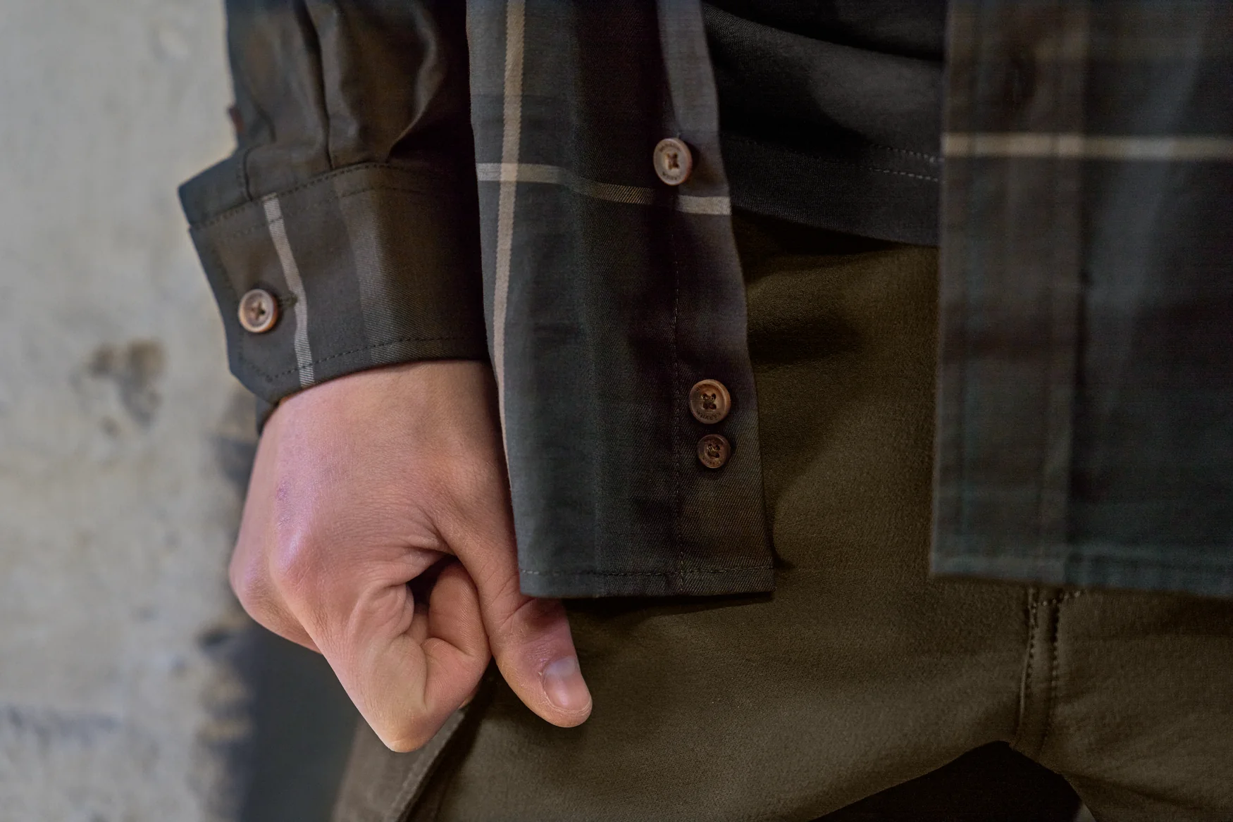 Akse L/S Skjorta - Shadow brown check – Härkila - Image 4