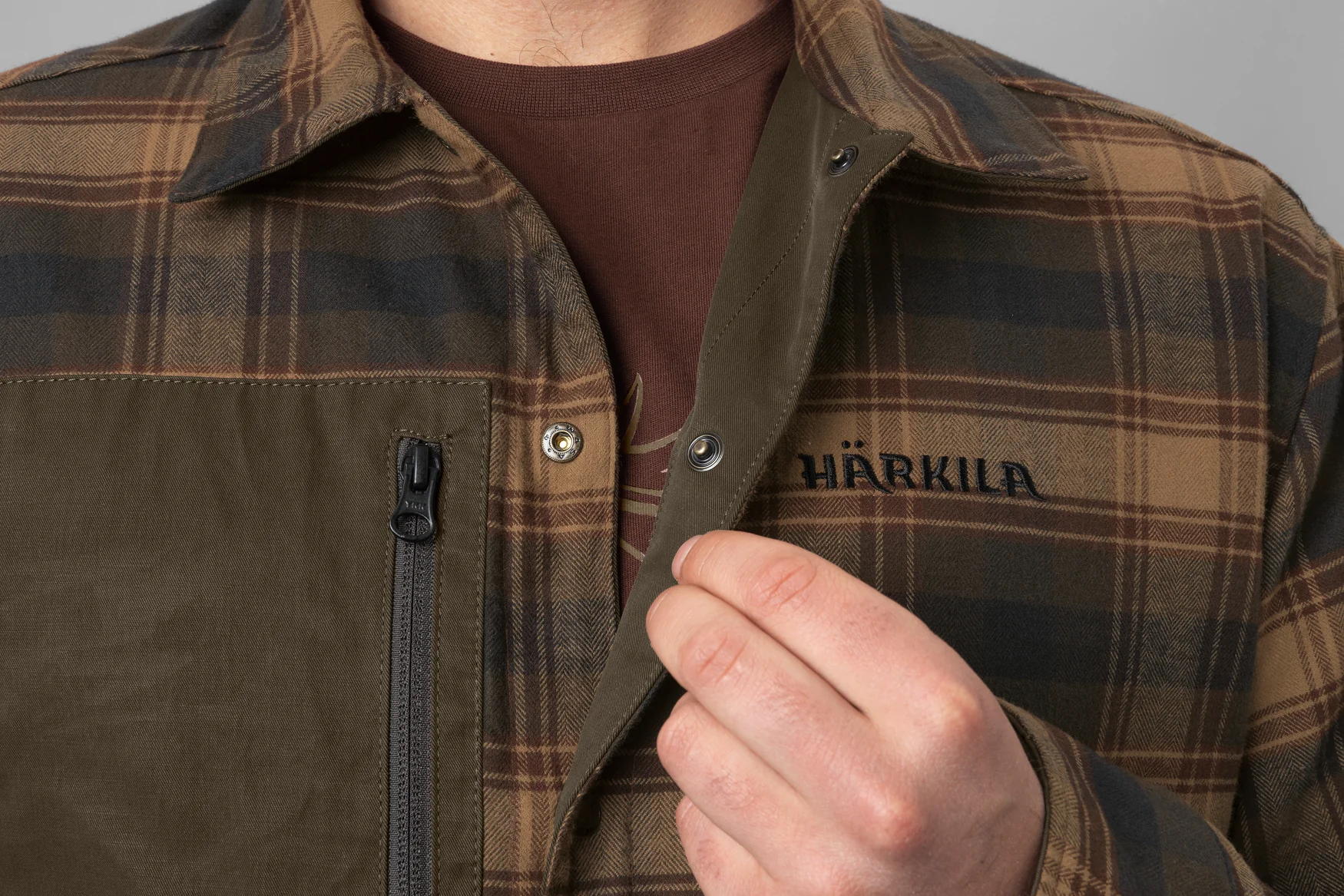 Eirik vändbar skjortjacka Dark warm olive/Burgundy - Härkila - Image 7