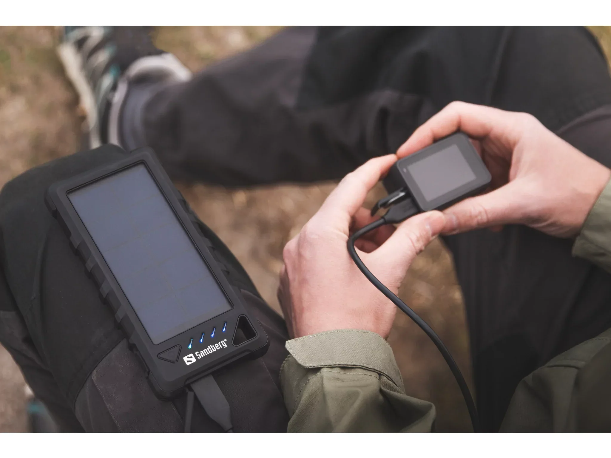 Solcellsdrivet portabelt batteri 16000 mAh - Sandberg - Image 2