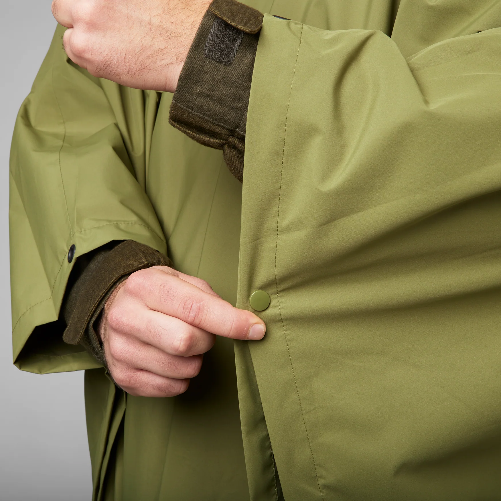 Taxus regnponcho Martini Olive - Seeland - Image 5