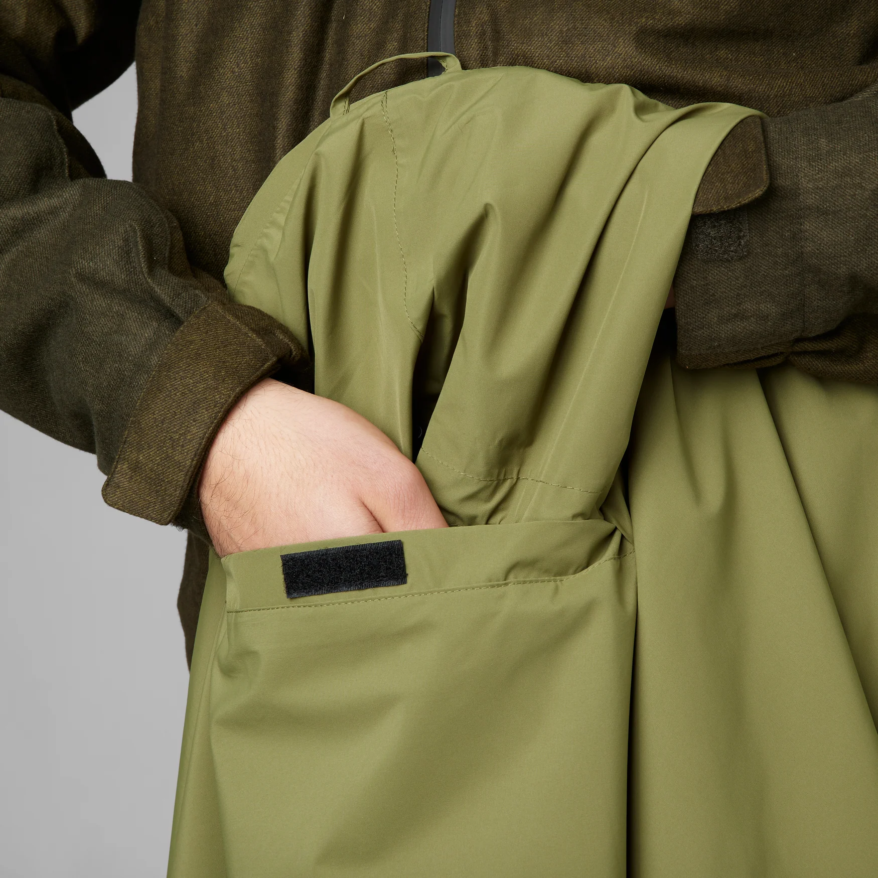 Taxus regnponcho Martini Olive - Seeland - Image 7
